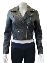 Кожено дамско яке BERSHKA S