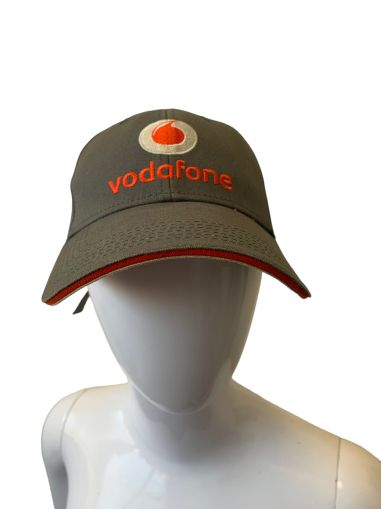 Шапка с козирка VODAFONE