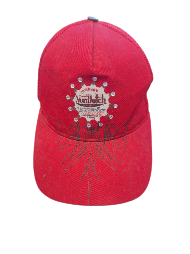 Шапка с козирка VON DUTCH
