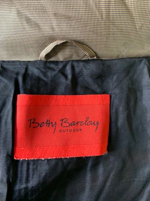 Дамскo яке с гъши пух BETTY BARCLAY M