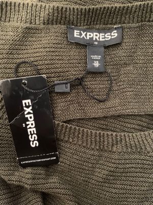 Дамска рокля EXPRESS XS