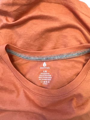 Дамска тениска ESSENTIALS L