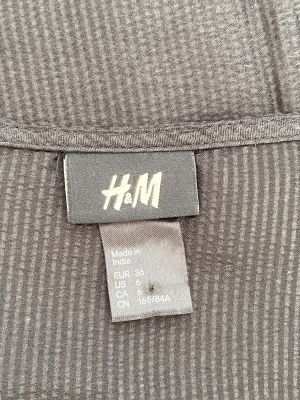 Рокля H&M S