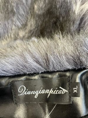 Пухкаво дамско елече DIANGIANPICA XL
