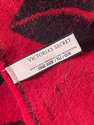 Плетен дълъг шал на целувки VICTORIA'S SECRET ONE SIZE