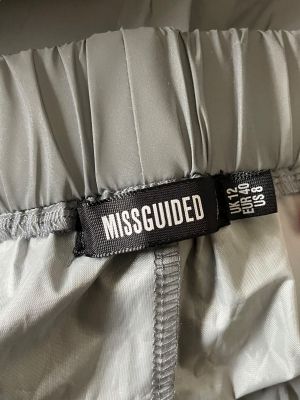 Светлоотразително дамско спортно долнище с джобчета MISSGUIDED M