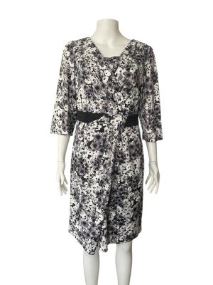 Дамска рокля с цип, на цветя M