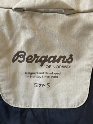 Дамско яке BERGANS S
