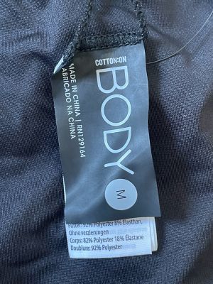  Дамско долнище на бански BODY M