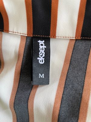 Дамска рокля EKSEPT M